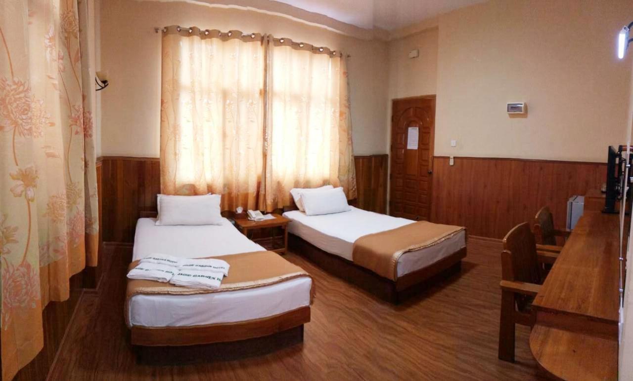 Jade Garden Hotel Bago Exterior photo